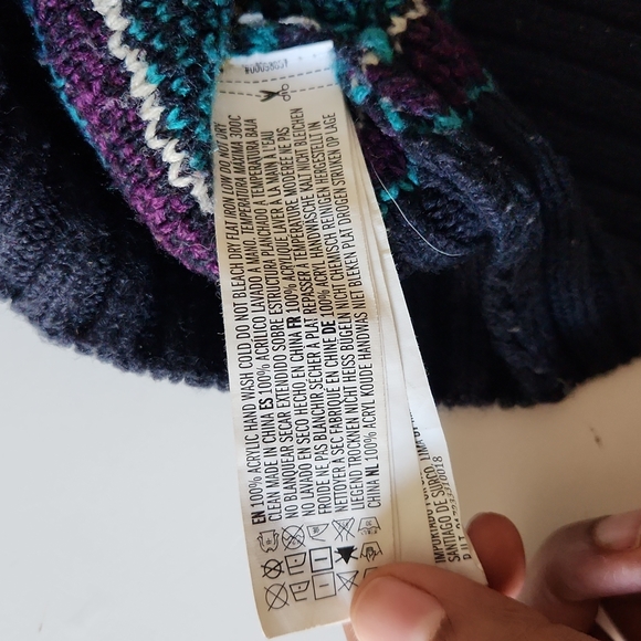 90s Unisex Sweater - Picture 8 of 9